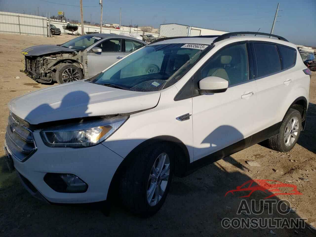 FORD ESCAPE 2017 - 1FMCU9G95HUA26104