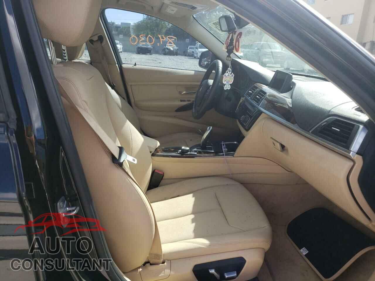 BMW 3 SERIES 2016 - WBA8A9C58GK616200