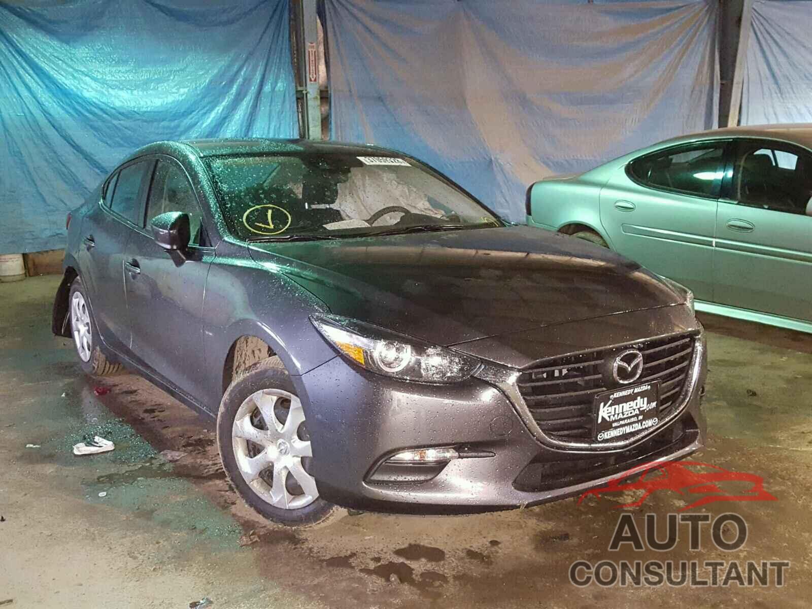 MAZDA 3 2018 - 3MZBN1U74JM159266