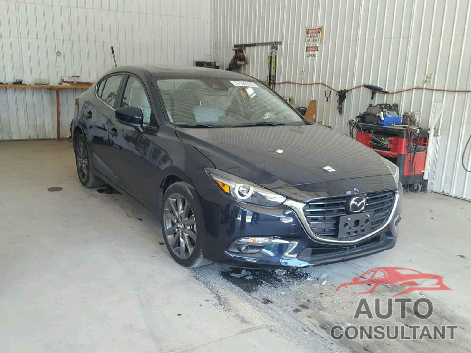 MAZDA 3 2018 - 3MZBN1W31JM193224