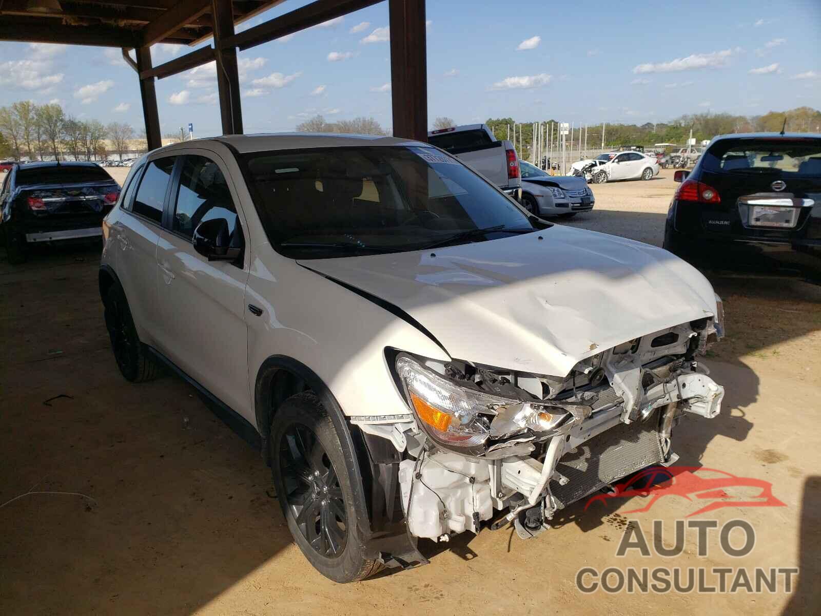 MITSUBISHI OUTLANDER 2018 - JA4AP3AU5JU014290