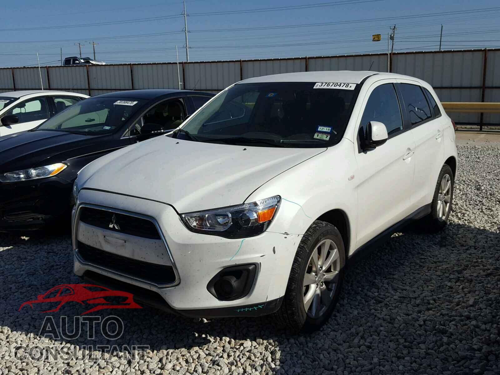 MITSUBISHI OUTLANDER 2015 - 4A4AP3AU5FE020896