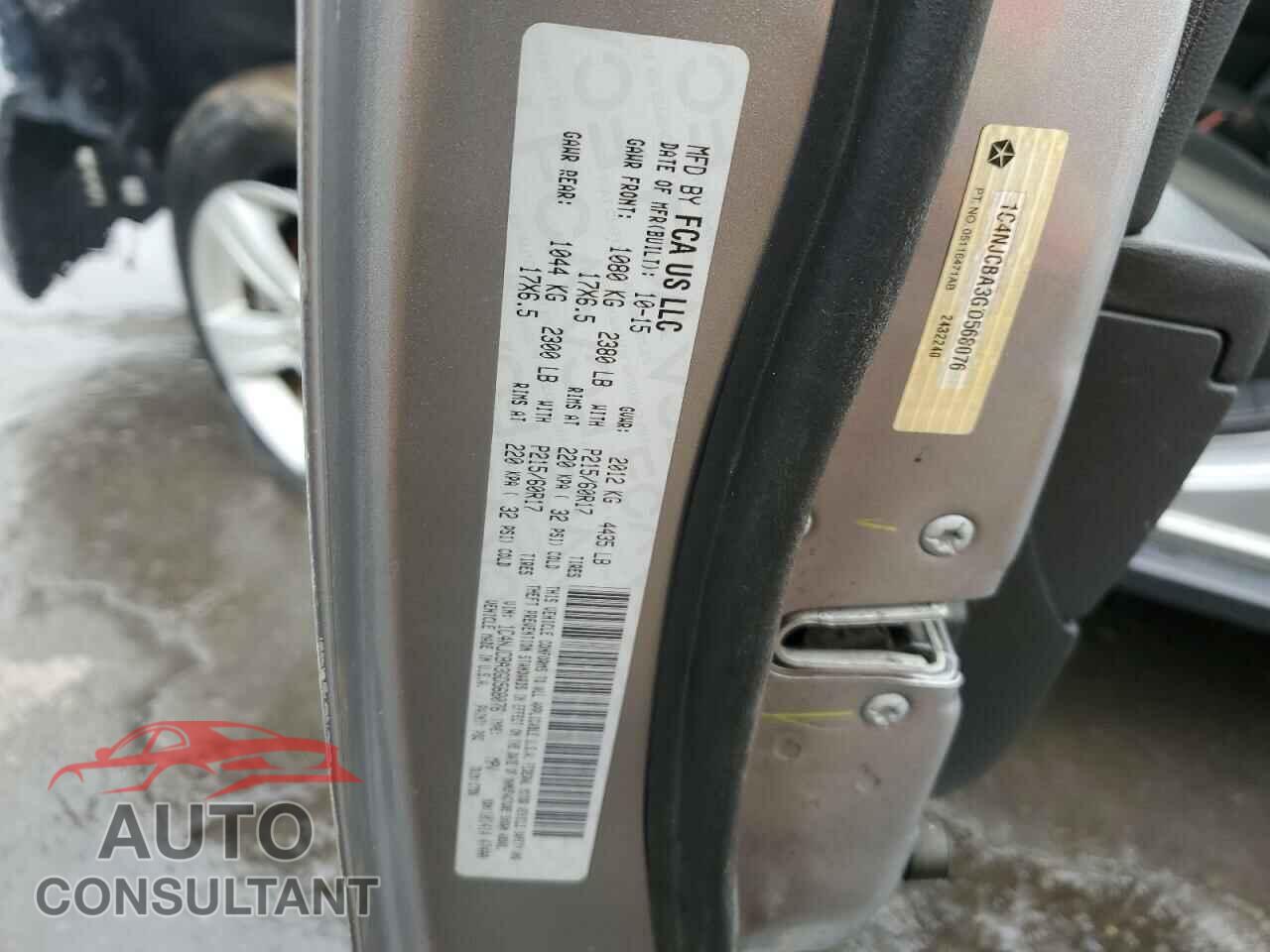 JEEP COMPASS 2016 - 1C4NJCBA3GD568076