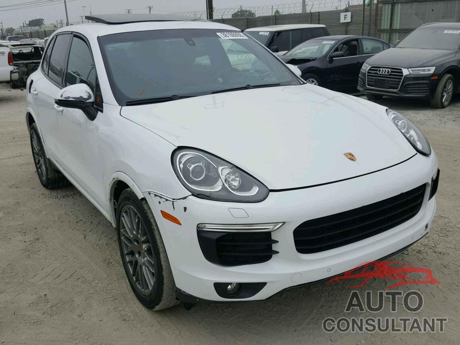 PORSCHE CAYENNE 2018 - WP1AA2A24JKA04294