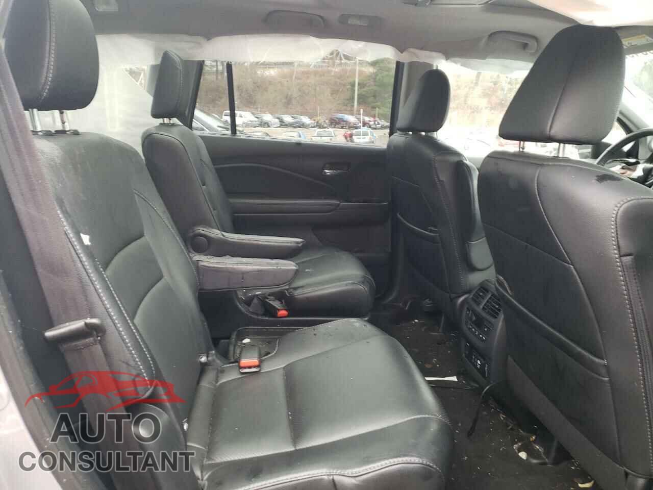 HONDA PILOT 2019 - 5FNYF6H03KB053045