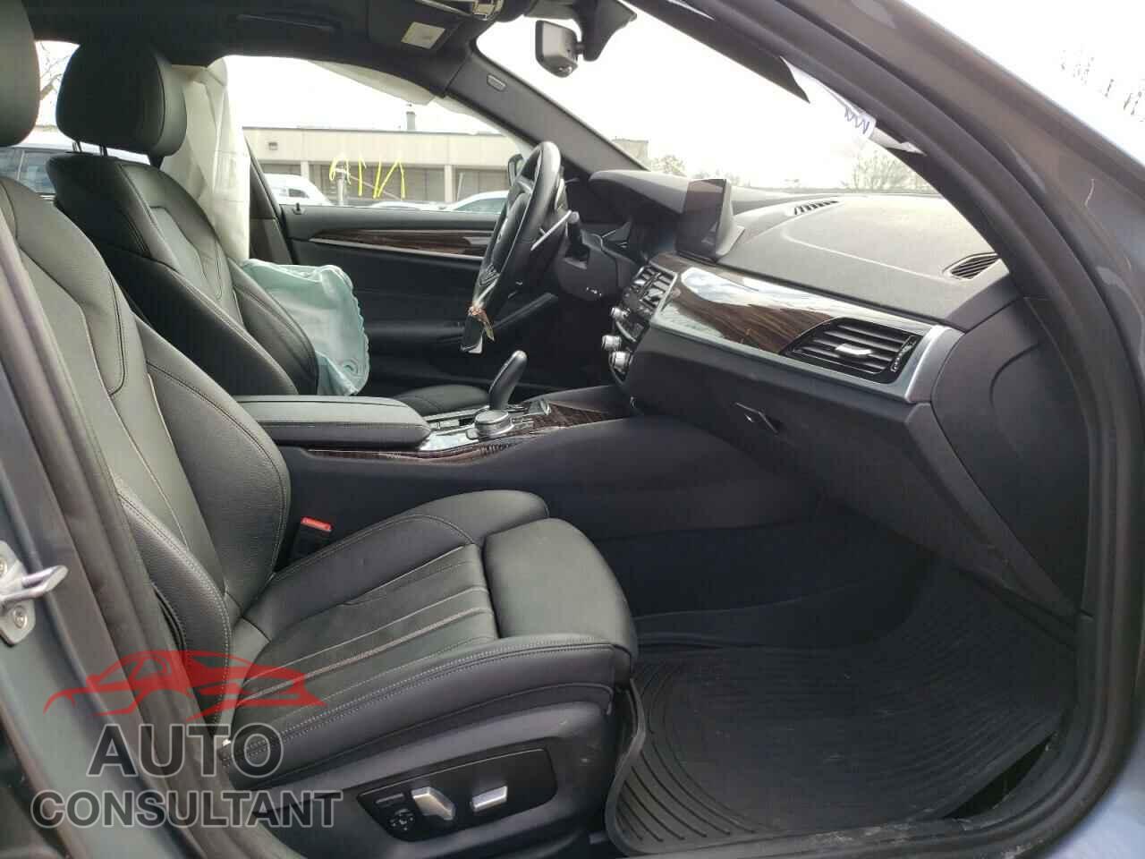 BMW 5 SERIES 2019 - WBAJE7C59KG892746