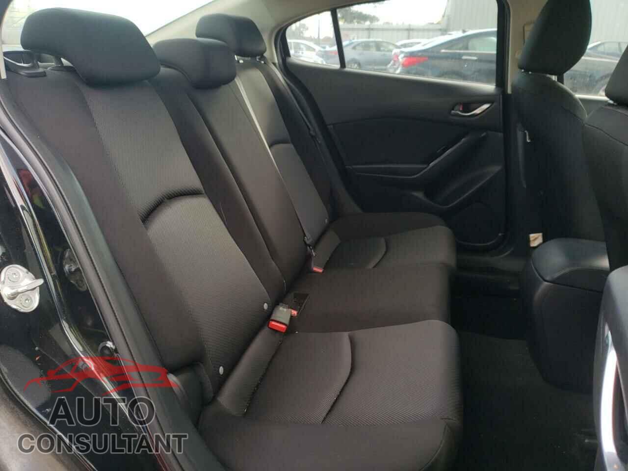MAZDA 3 2017 - 3MZBN1U74HM104830
