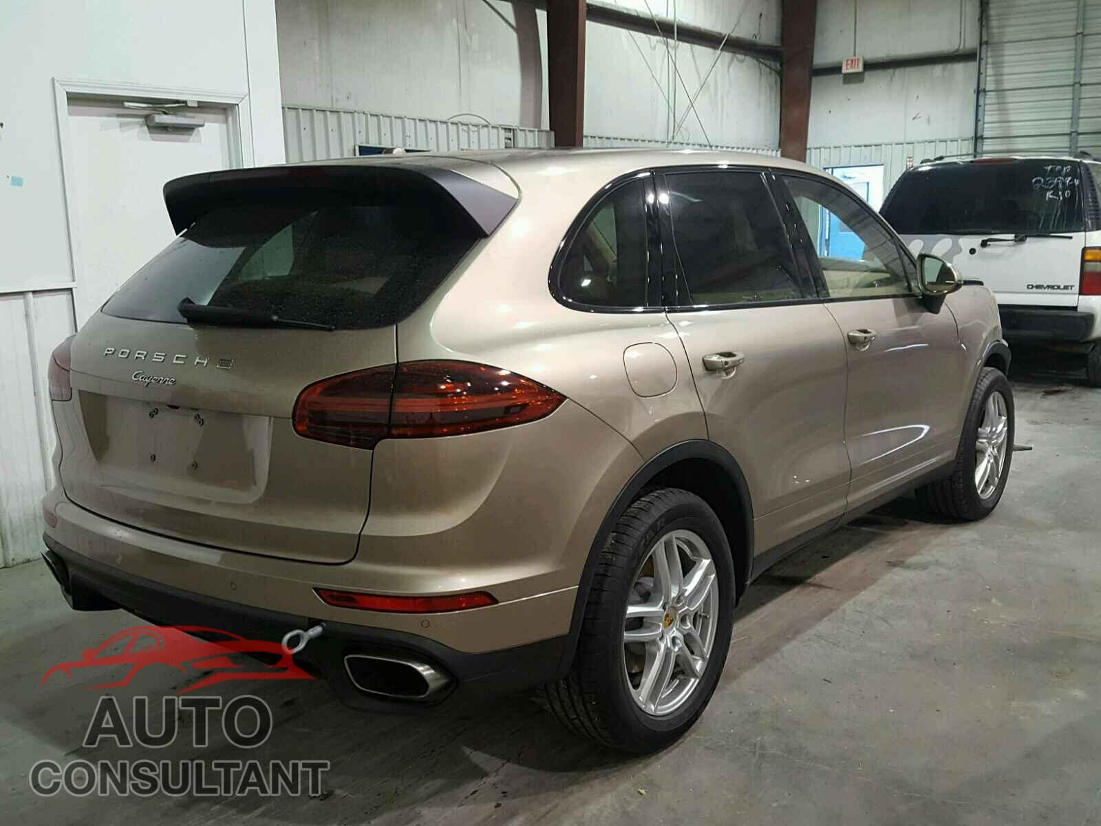 PORSCHE CAYENNE 2016 - WP1AA2A27GKA13581