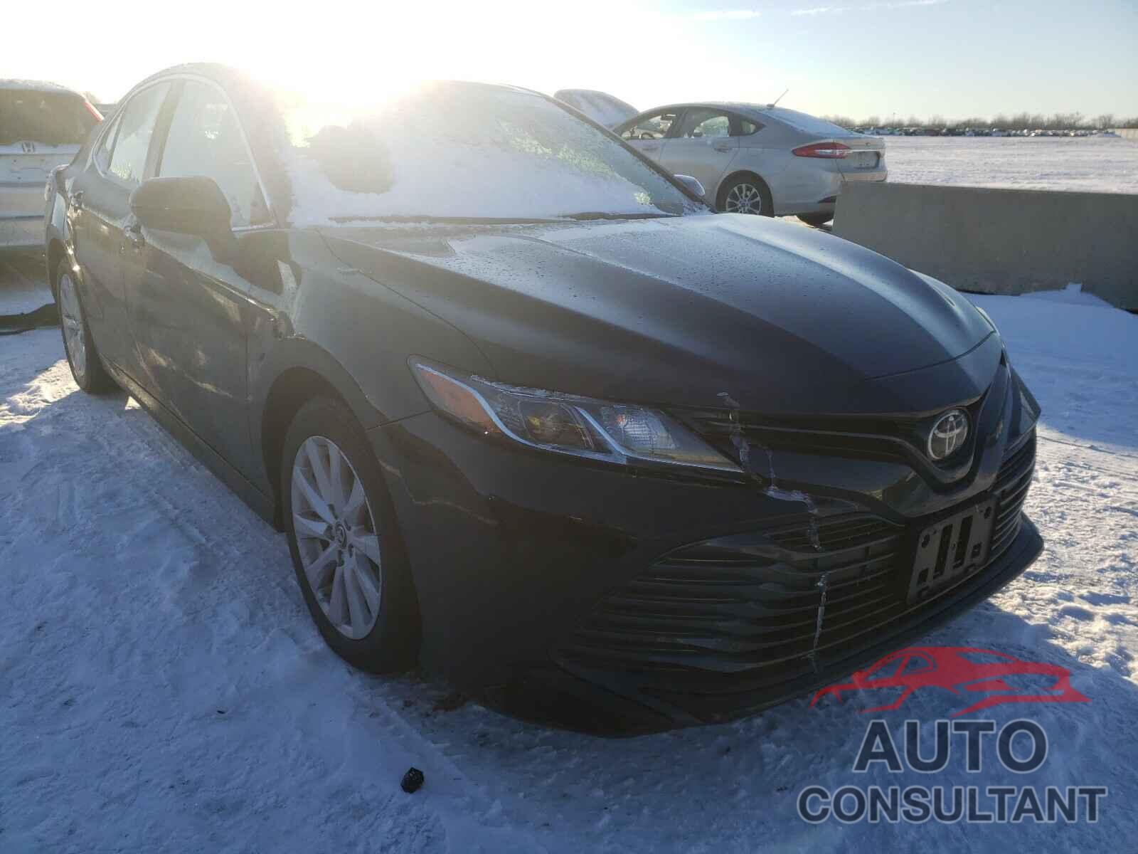 TOYOTA CAMRY 2018 - 4T1B11HK1JU650270