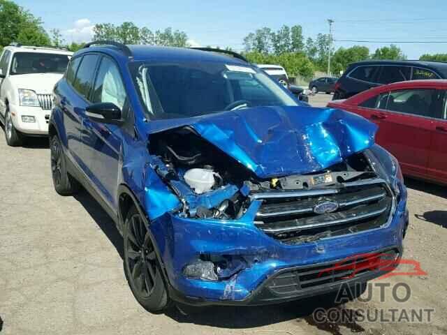 FORD ESCAPE 2017 - 1FMCU9J90HUD21197