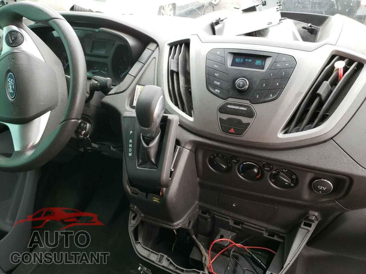 FORD TRANSIT CO 2018 - 1FTYR1YM8JKB38235