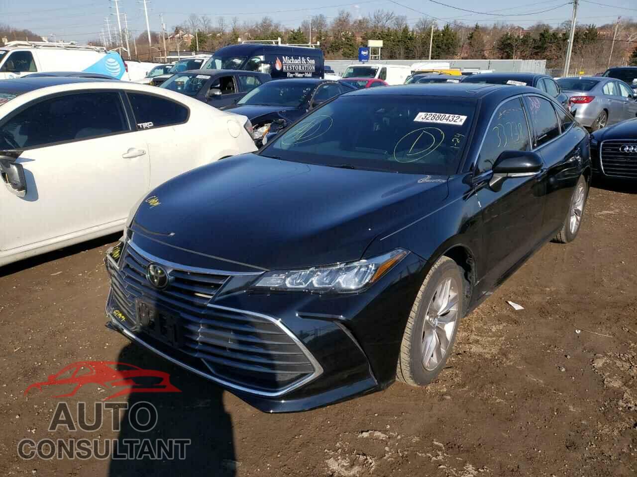 TOYOTA AVALON 2019 - 4T1J31AK2LU542176