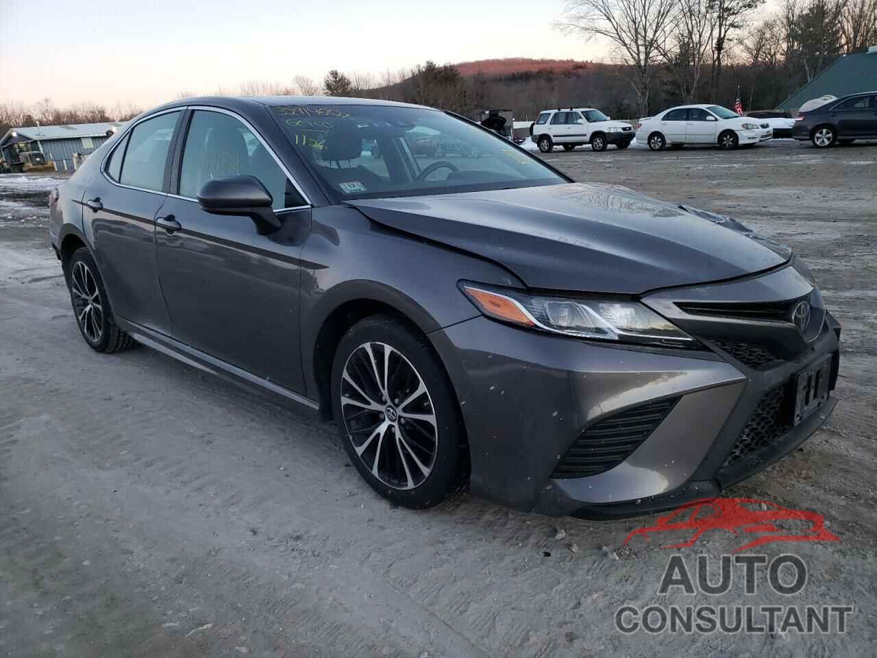 TOYOTA CAMRY 2018 - 4T1B11HKXJU154433