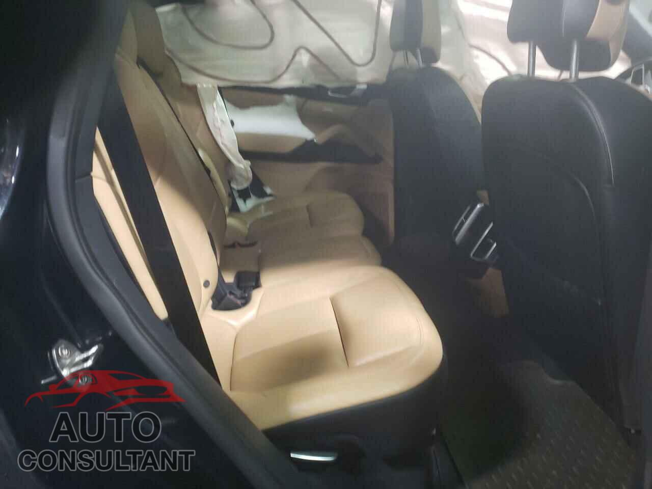 PORSCHE CAYENNE 2016 - WP1AA2A23GKA12637