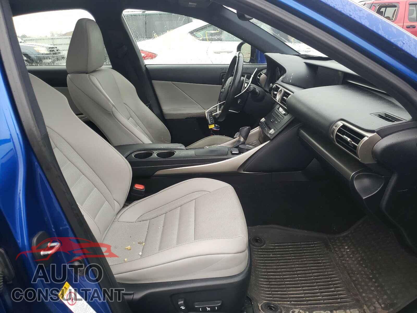 LEXUS IS 2016 - JTHCE1D20G5010930