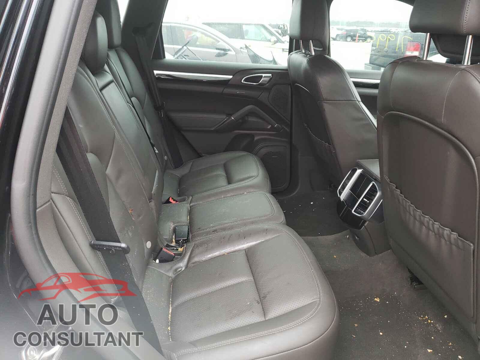 PORSCHE CAYENNE 2017 - WP1AA2A26HKA83476
