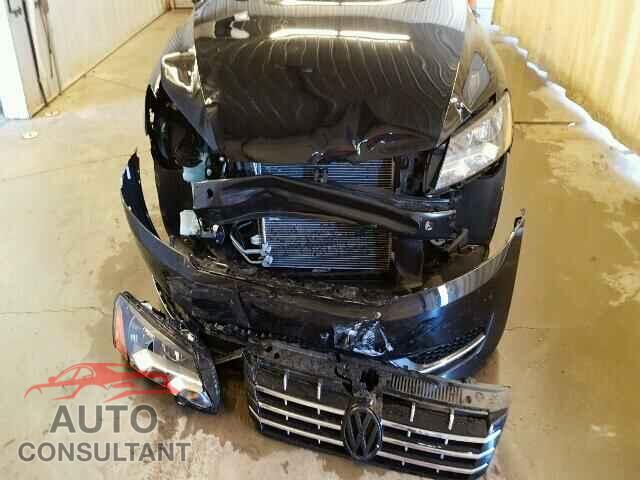 VOLKSWAGEN PASSAT 2015 - 1VWBV7A36FC064186