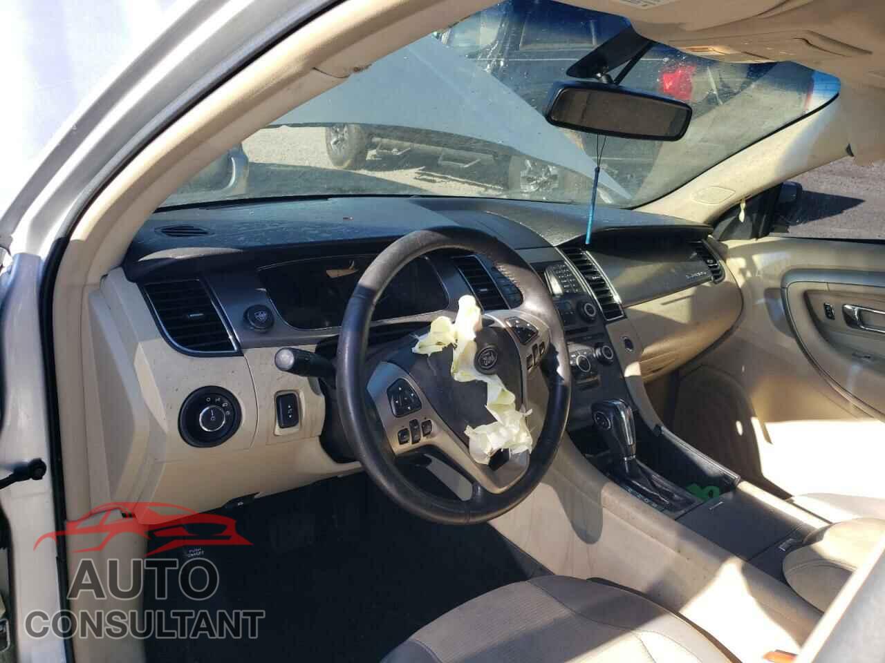 FORD TAURUS 2015 - 1FAHP2E80FG121660