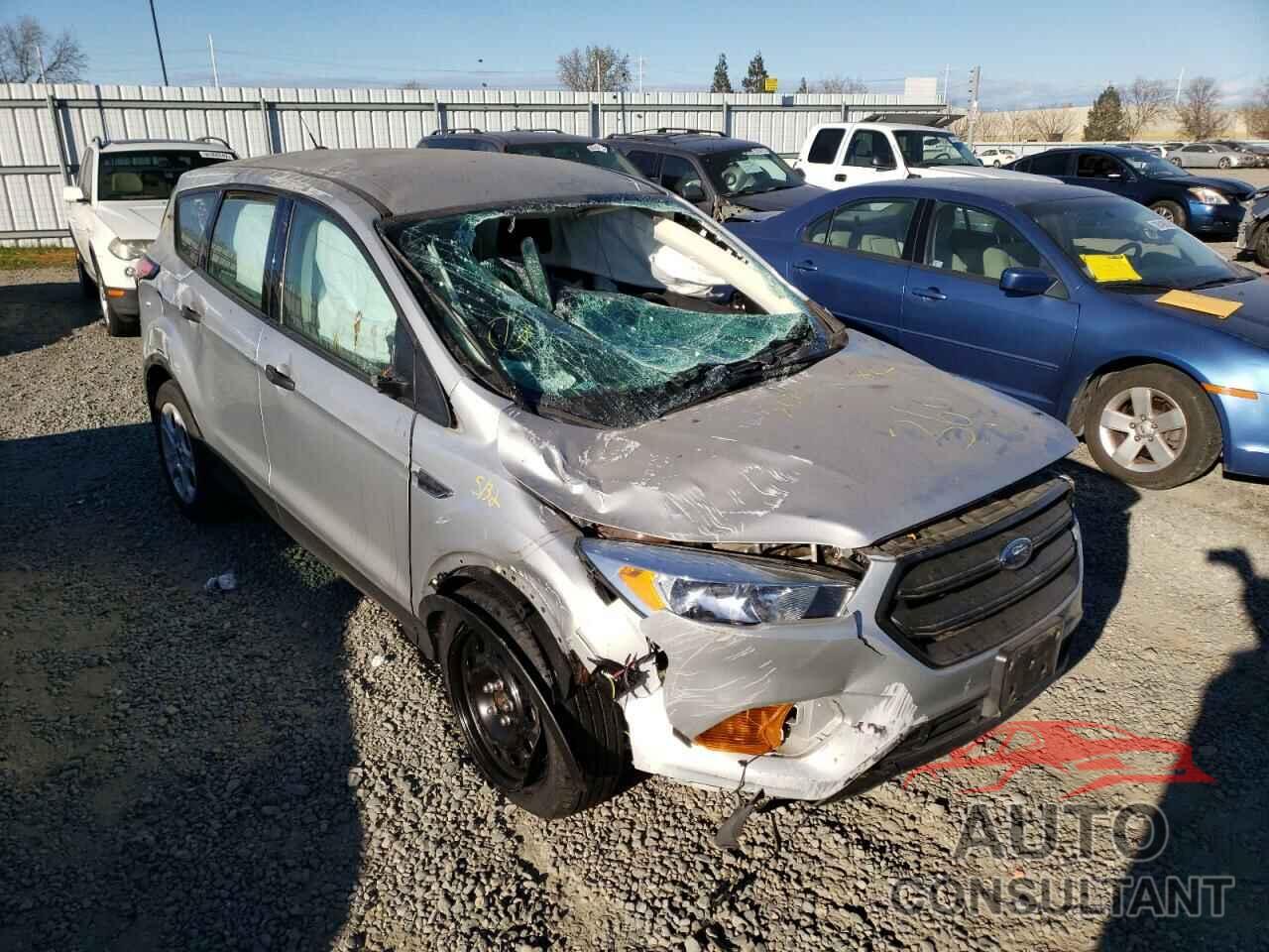 FORD ESCAPE 2017 - 1FMCU0F72HUC88402