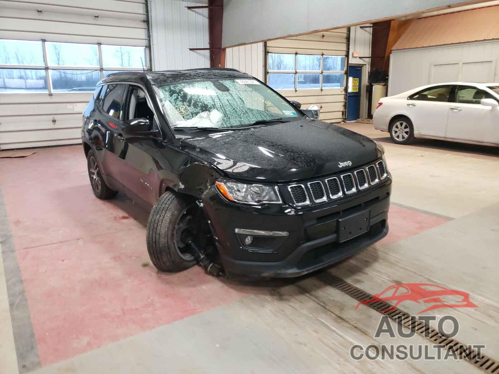 JEEP COMPASS 2018 - 3C4NJDBB0JT100953