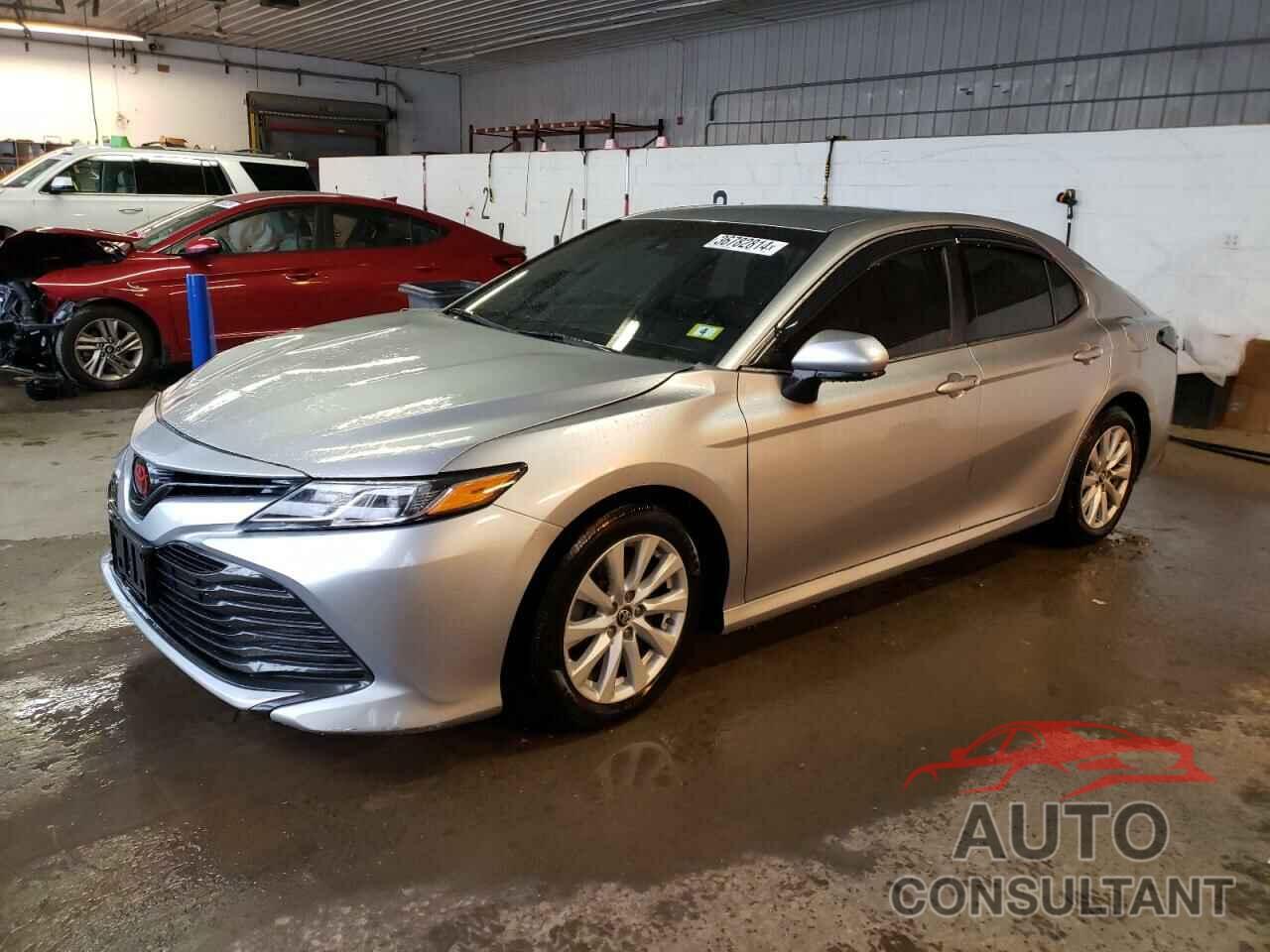 TOYOTA CAMRY 2018 - 4T1B11HK7JU096328