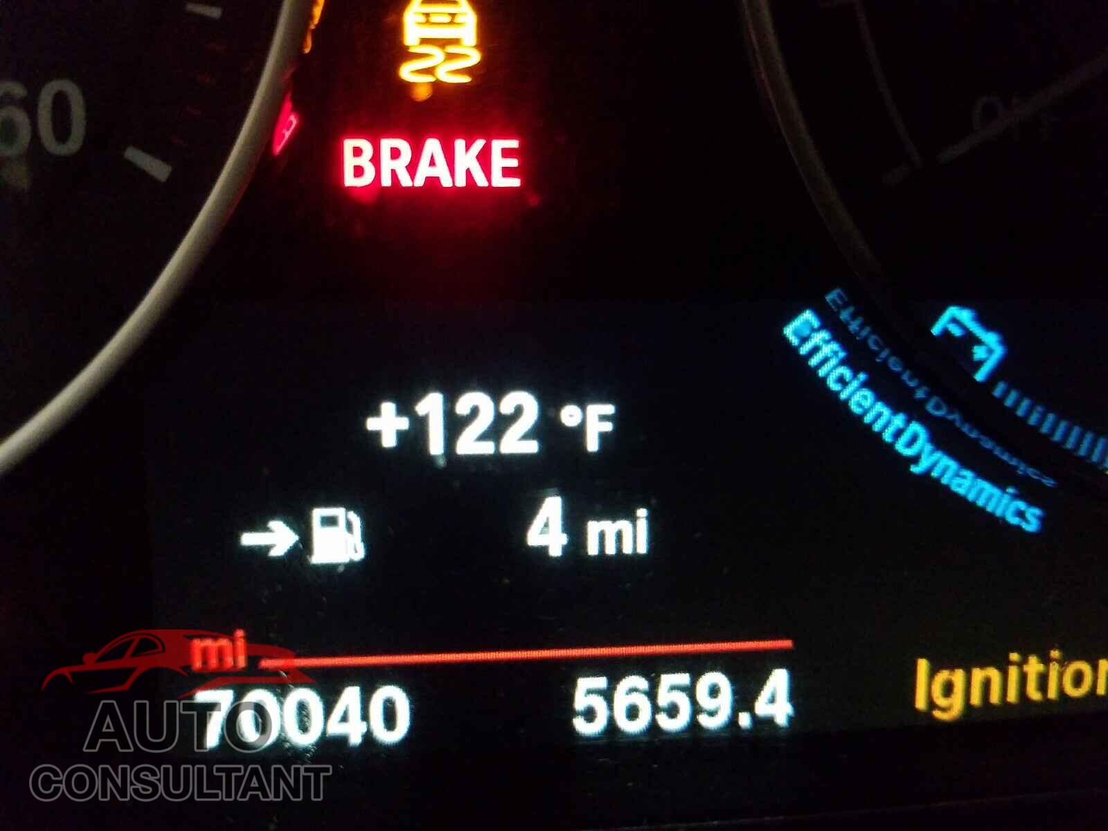 BMW 3 SERIES 2016 - WBA8E9G52GNU30455