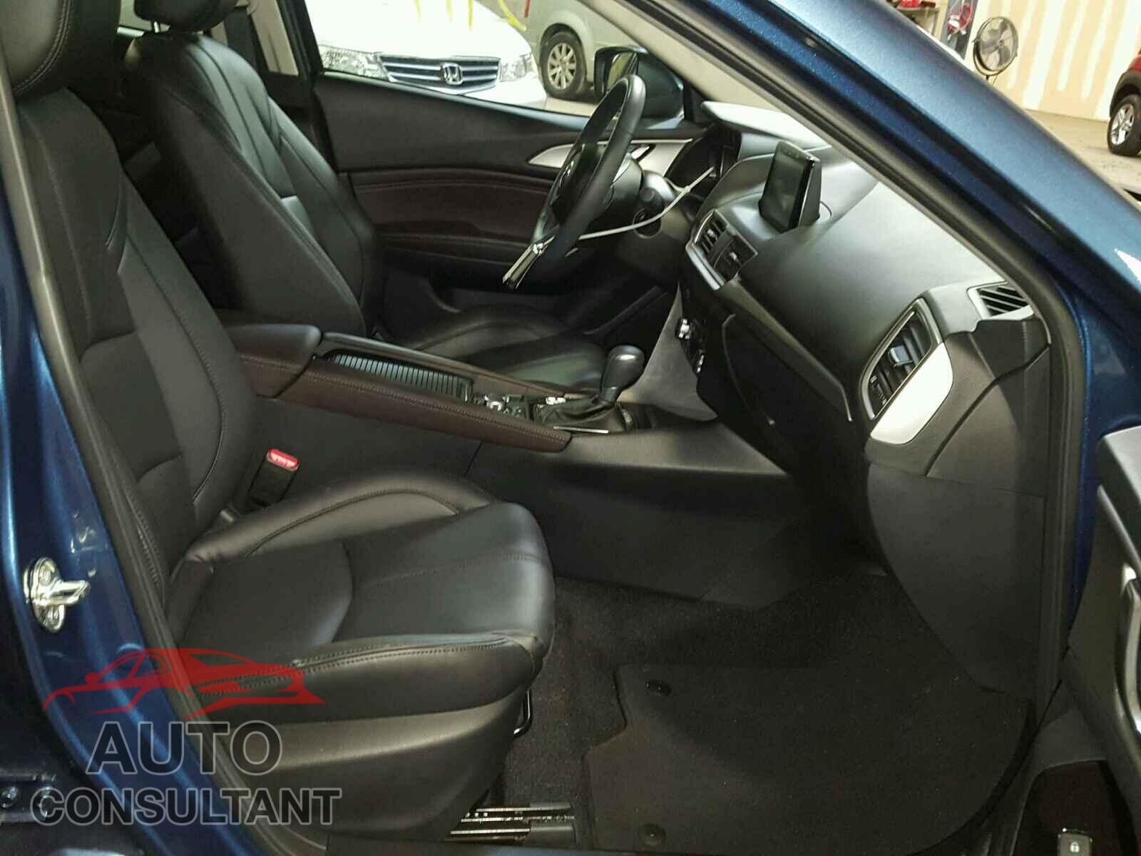 MAZDA 3 2017 - 3MZBN1L76HM154856