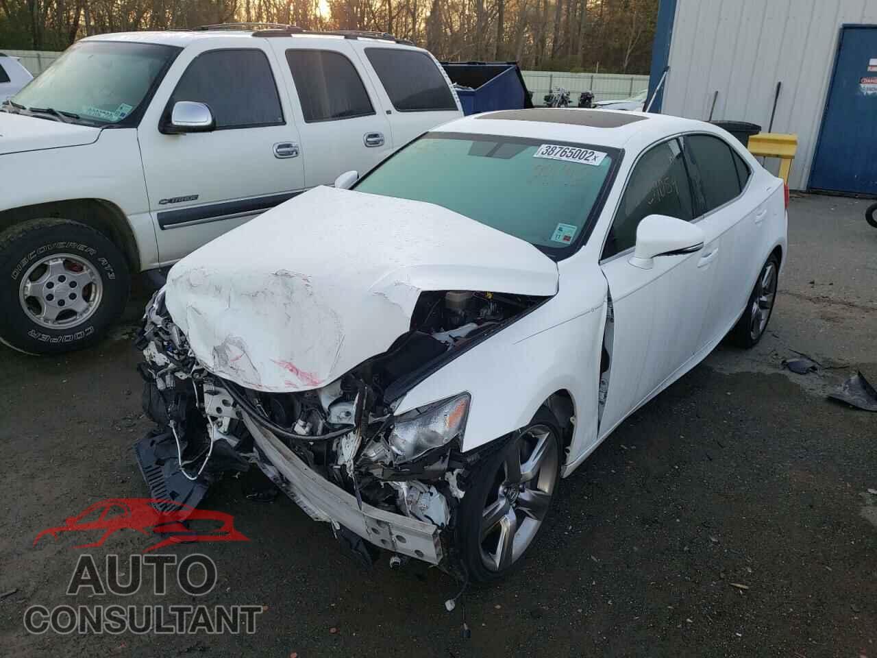 LEXUS IS 2014 - JTHBE1D22E5001140