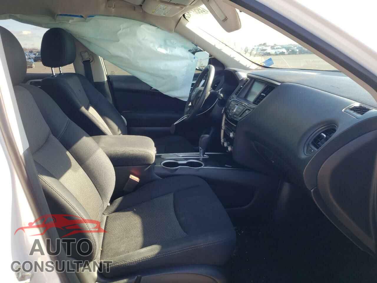NISSAN PATHFINDER 2017 - 5N1DR2MN7HC909688