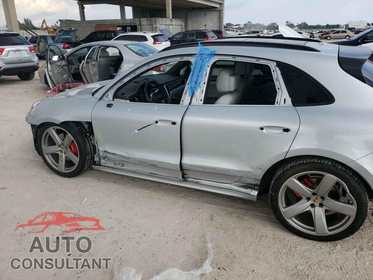 PORSCHE MACAN 2017 - WP1AG2A52HLB54806