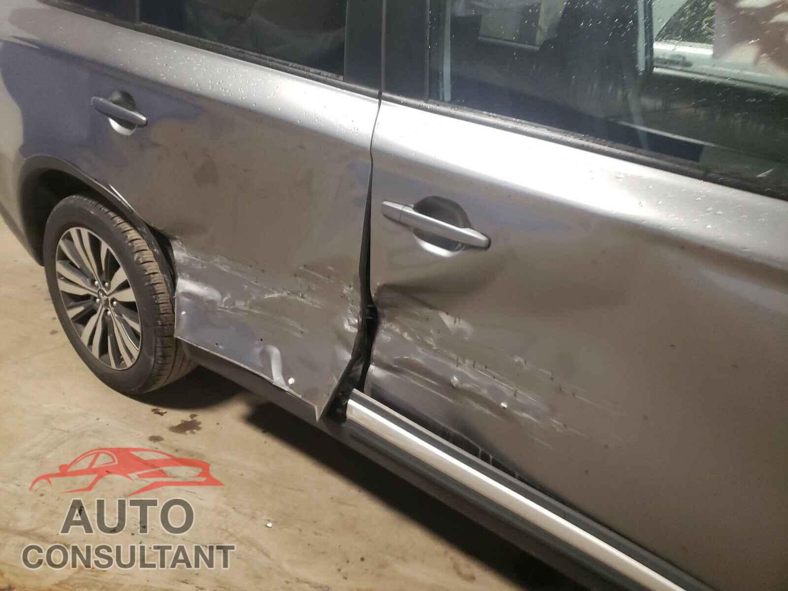 MITSUBISHI OUTLANDER 2019 - JA4AD2A37KZ054076