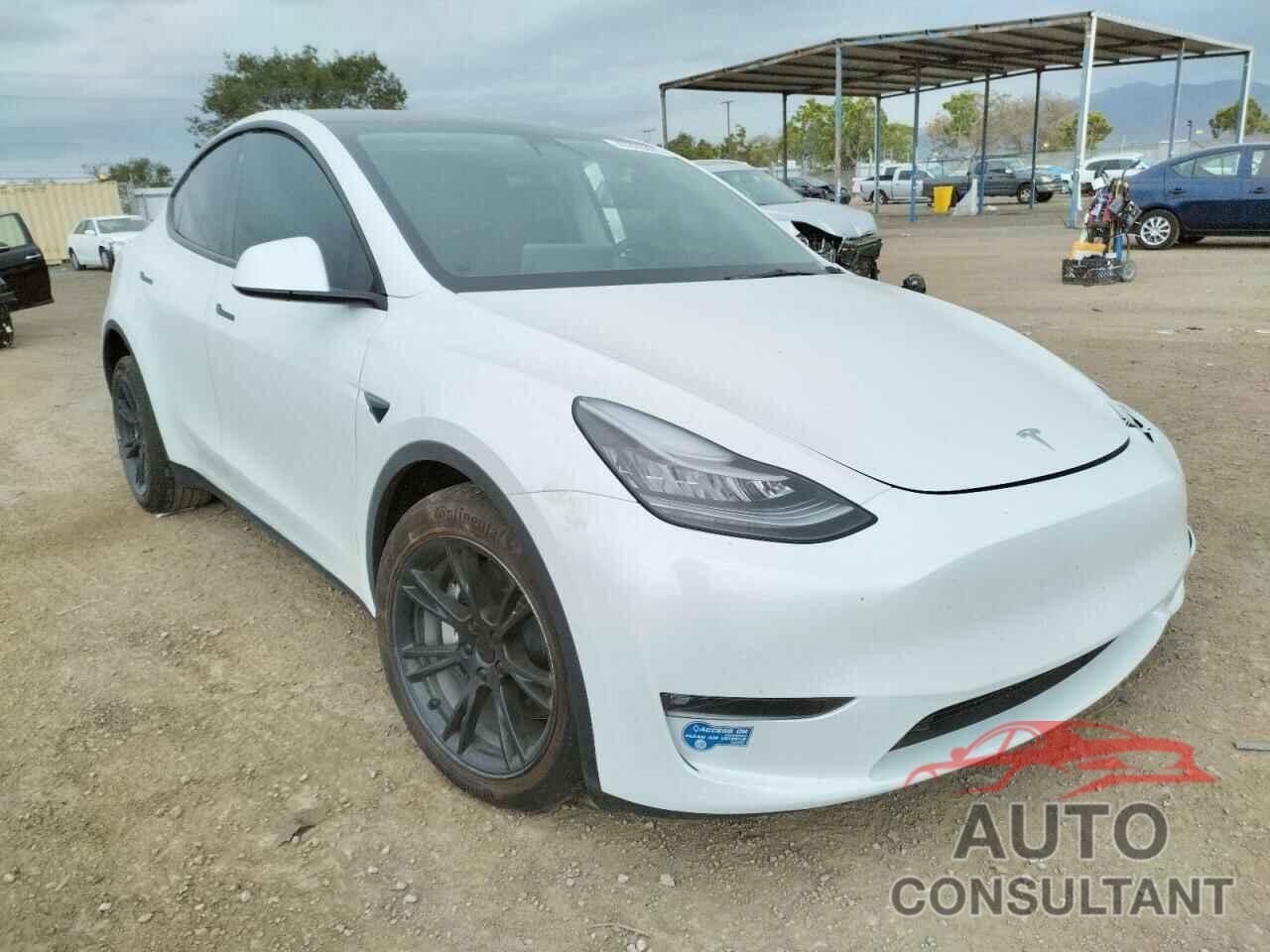 TESLA MODEL Y 2021 - 5YJYGAEE6MF200638