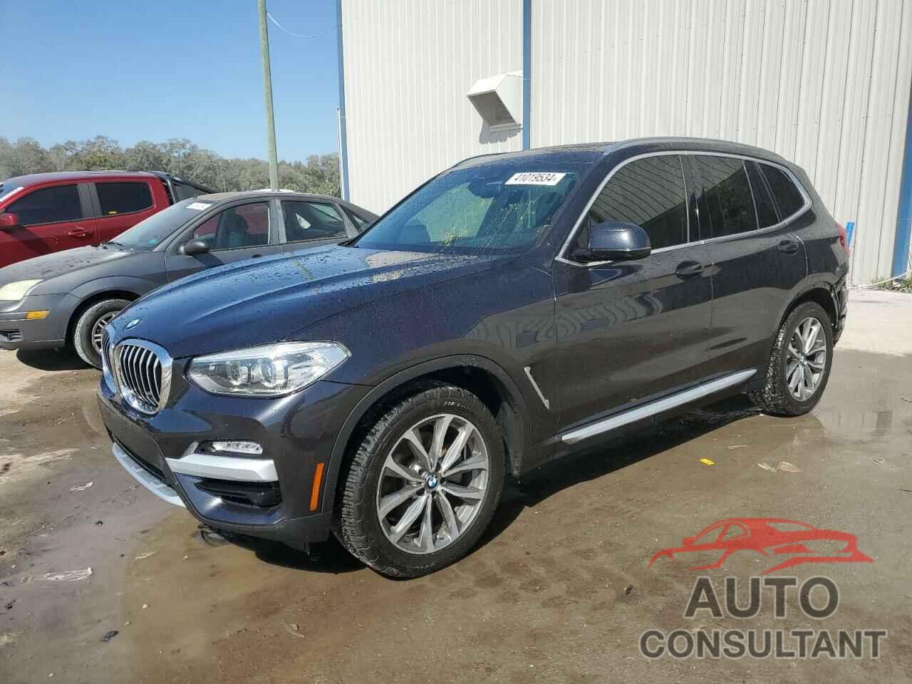 BMW X3 2019 - 5UXTR7C52KLE93492