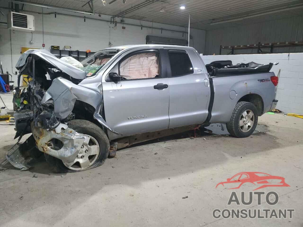 TOYOTA TUNDRA 2010 - 5TFUM5F15AX001947