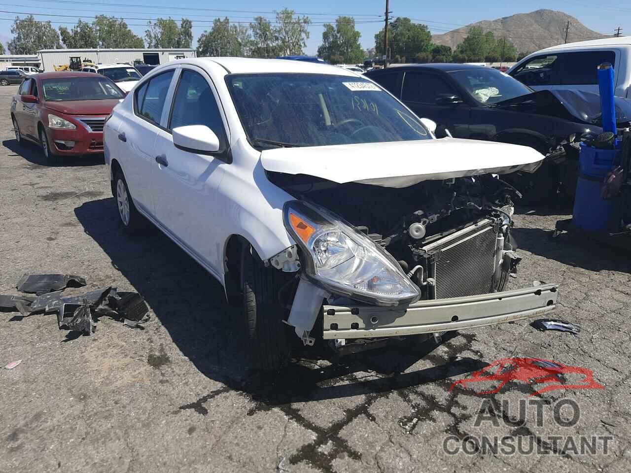 NISSAN VERSA 2017 - 3N1CN7AP0HL829588