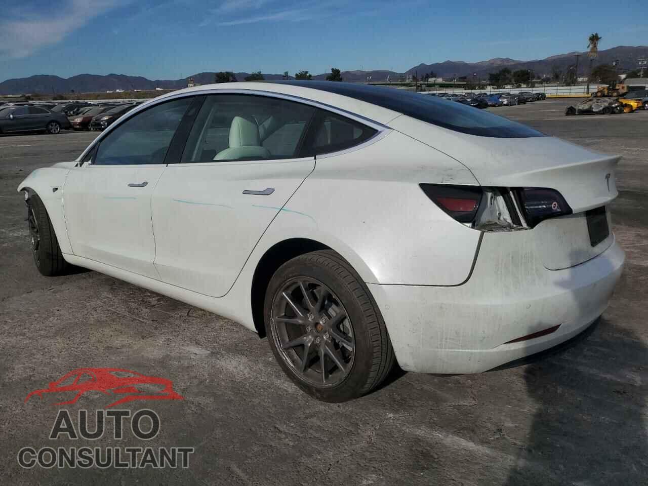 TESLA MODEL 3 2020 - 5YJ3E1EA9LF805135