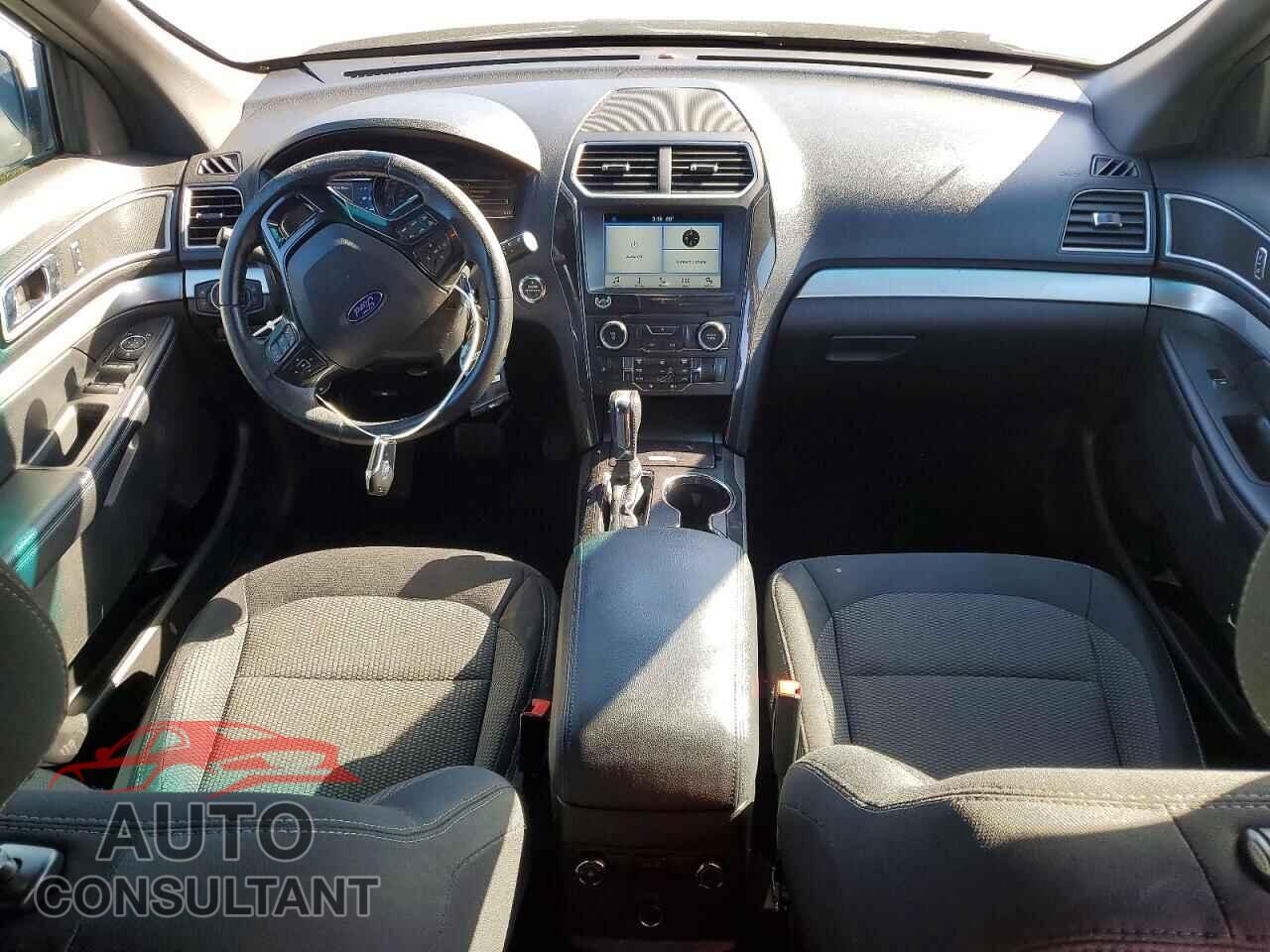 FORD EXPLORER 2017 - 1FM5K7D8XHGC22035
