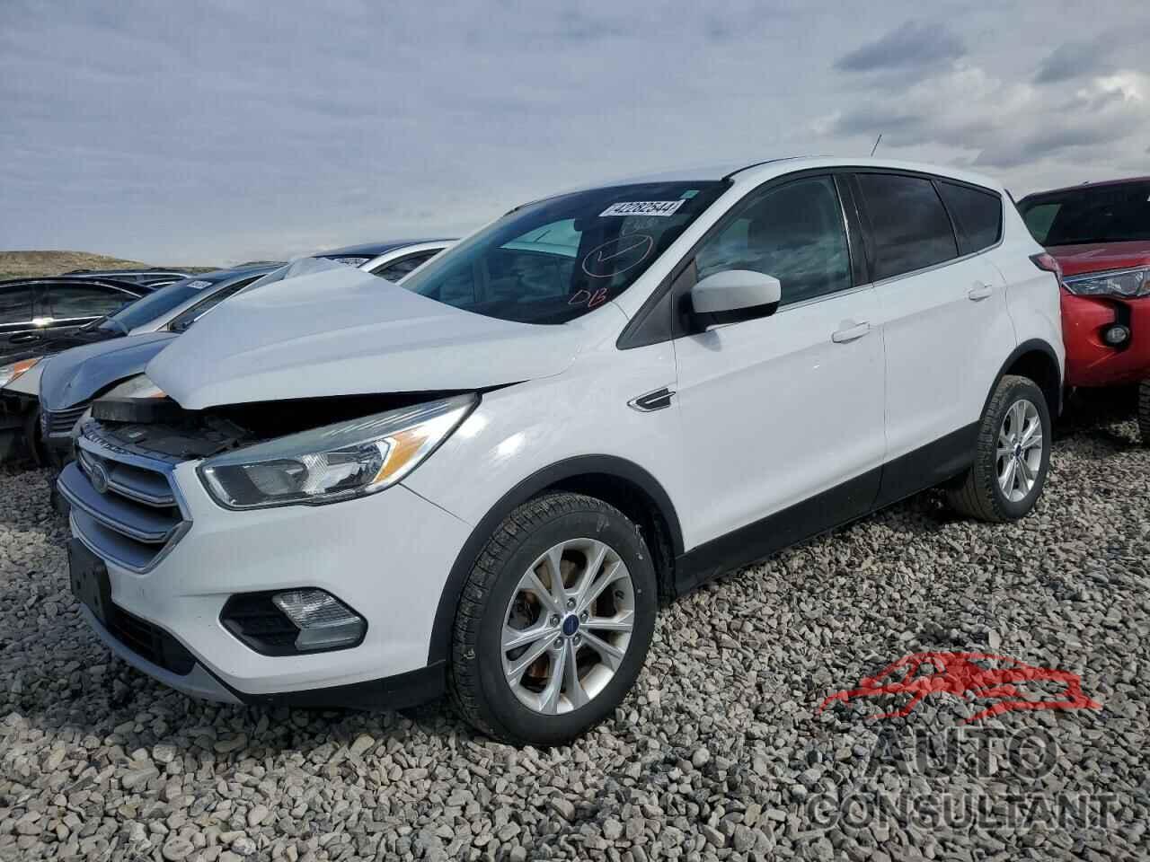 FORD ESCAPE 2017 - 1FMCU9GD6HUE49536