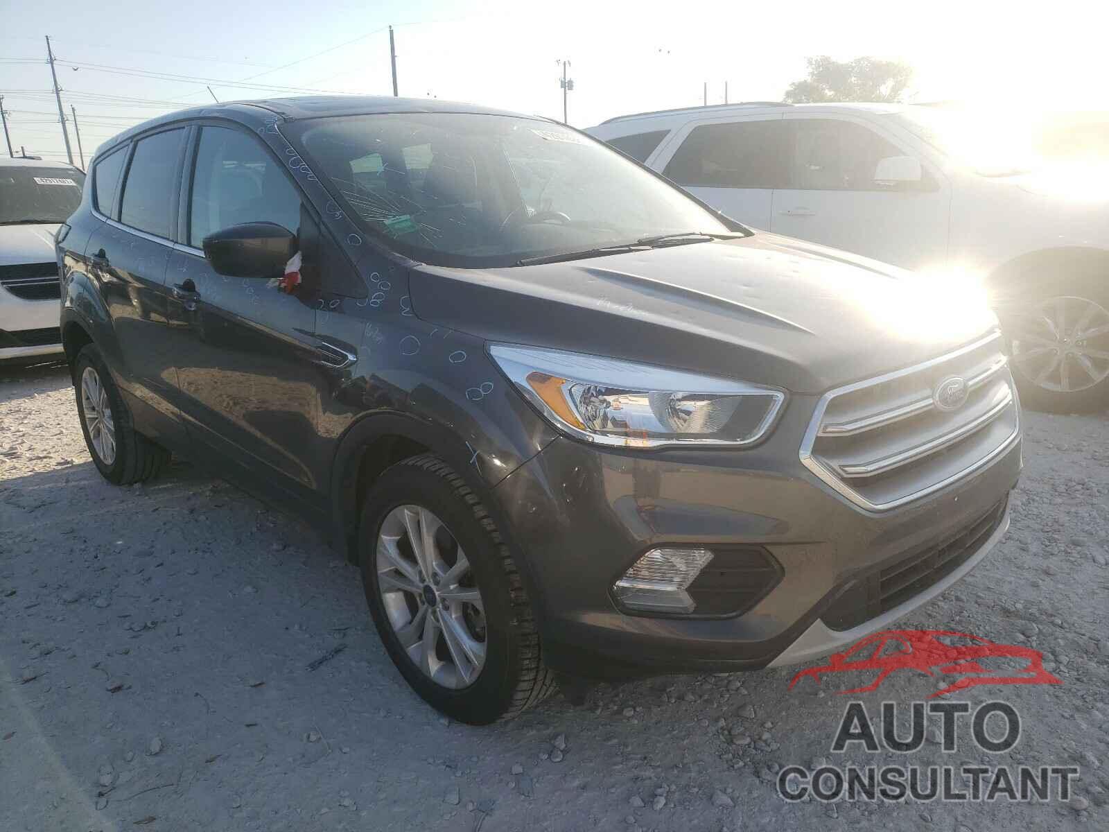 FORD ESCAPE 2017 - 1FMCU0G99HUB67639