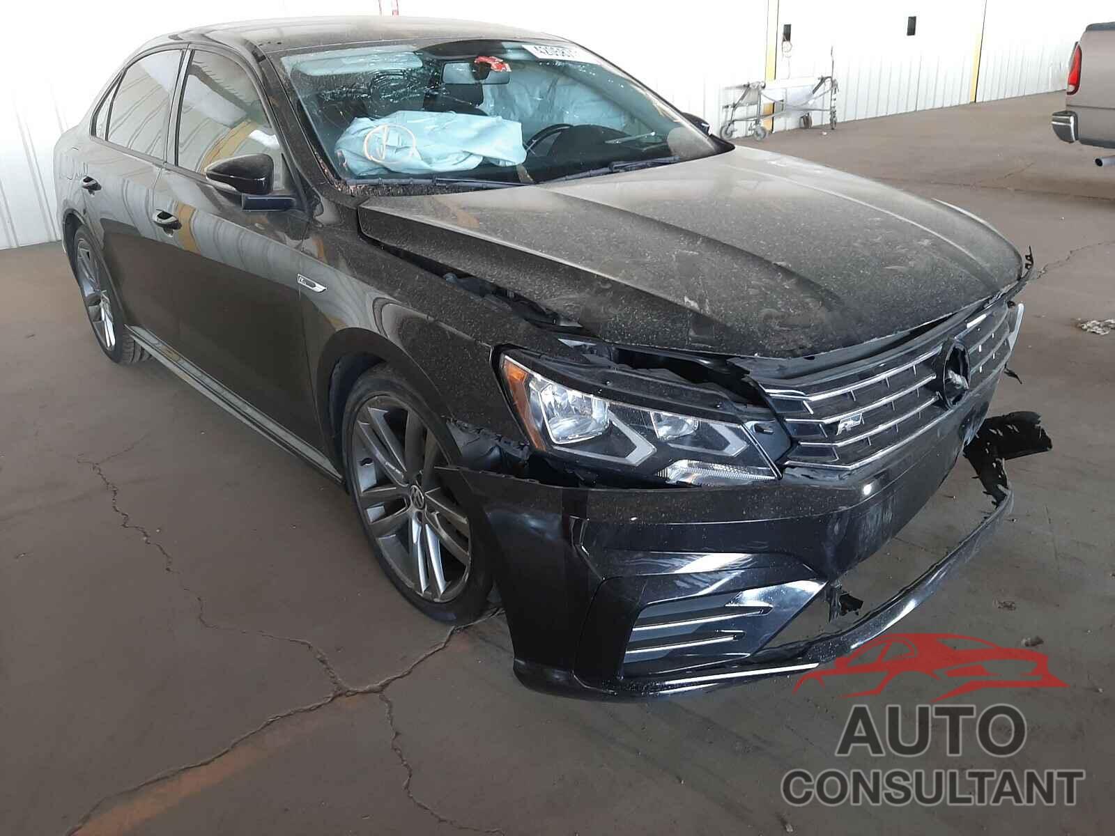 VOLKSWAGEN PASSAT 2018 - 1VWAA7A36JC031852