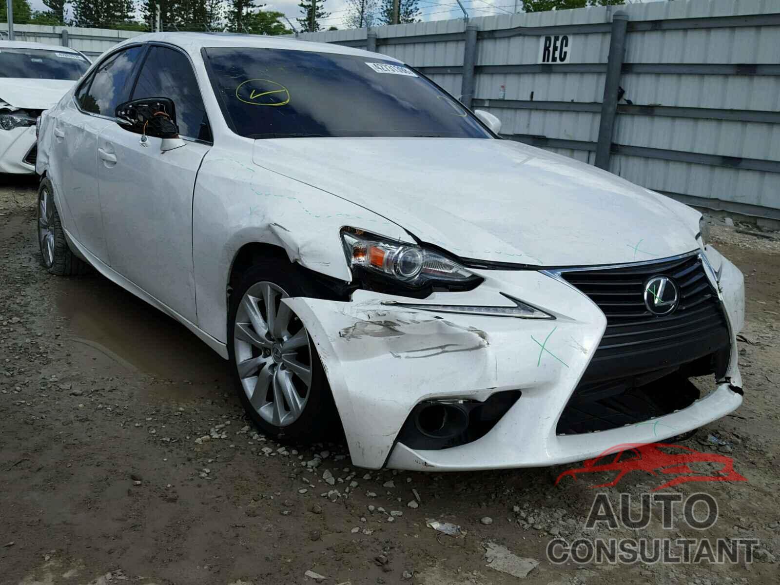 LEXUS IS 2016 - JTHBA1D25G5024359