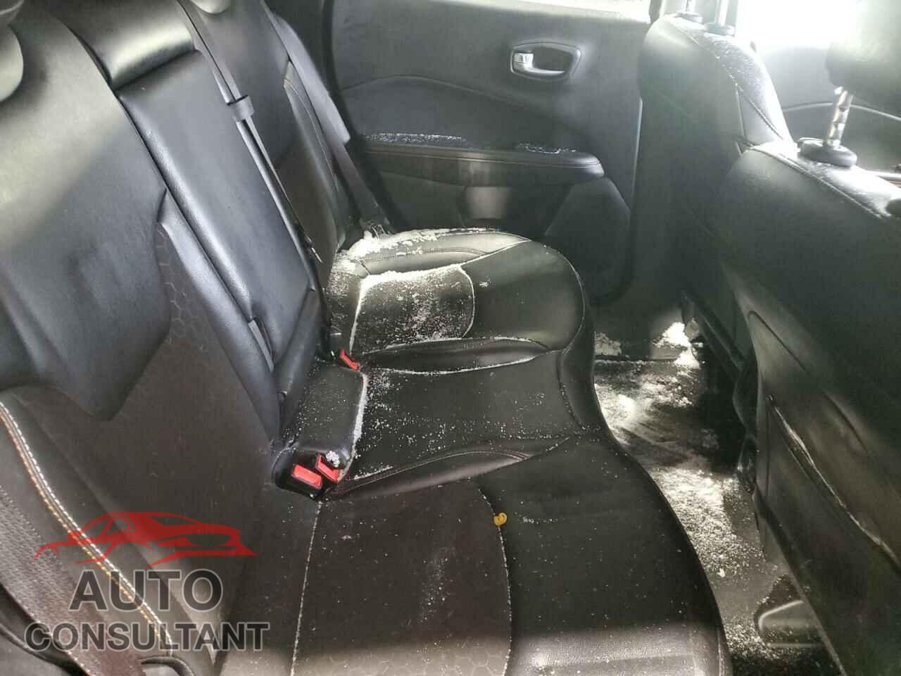JEEP COMPASS 2020 - 3C4NJDBB6LT255526