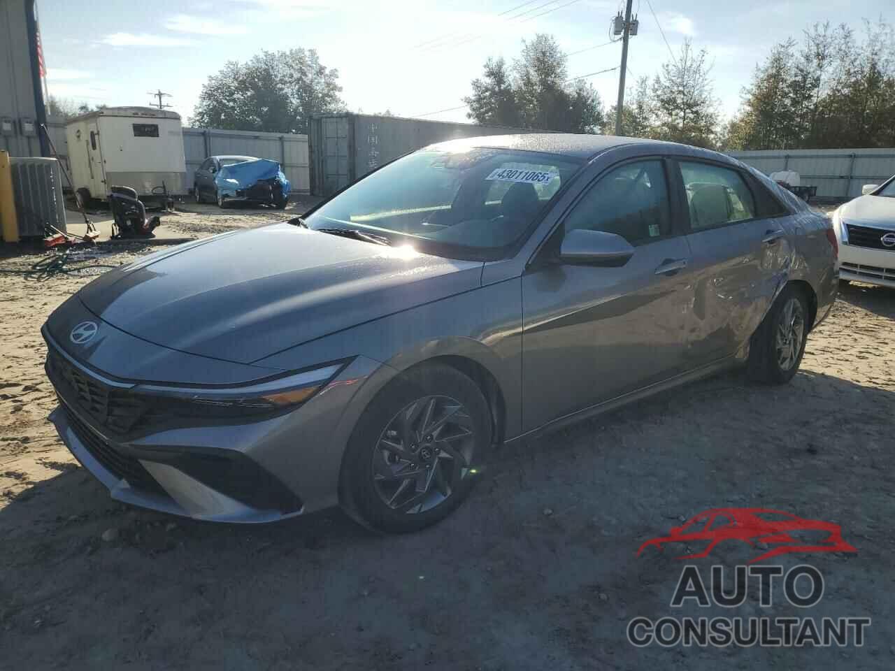 HYUNDAI ELANTRA 2024 - KMHLM4DJ3RU118198