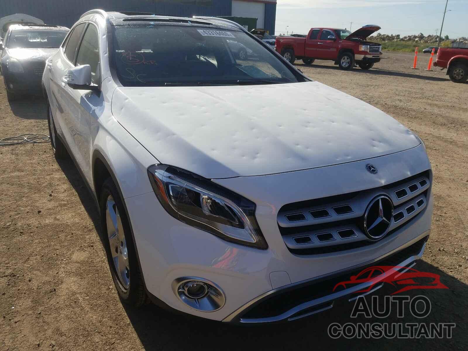 MERCEDES-BENZ GLA-CLASS 2019 - WDCTG4GBXKJ636035