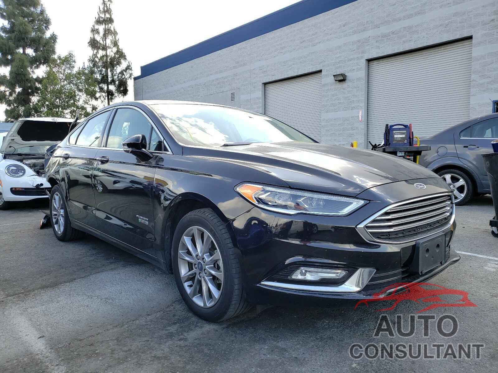 FORD FUSION 2018 - 3FA6P0SU1JR262347