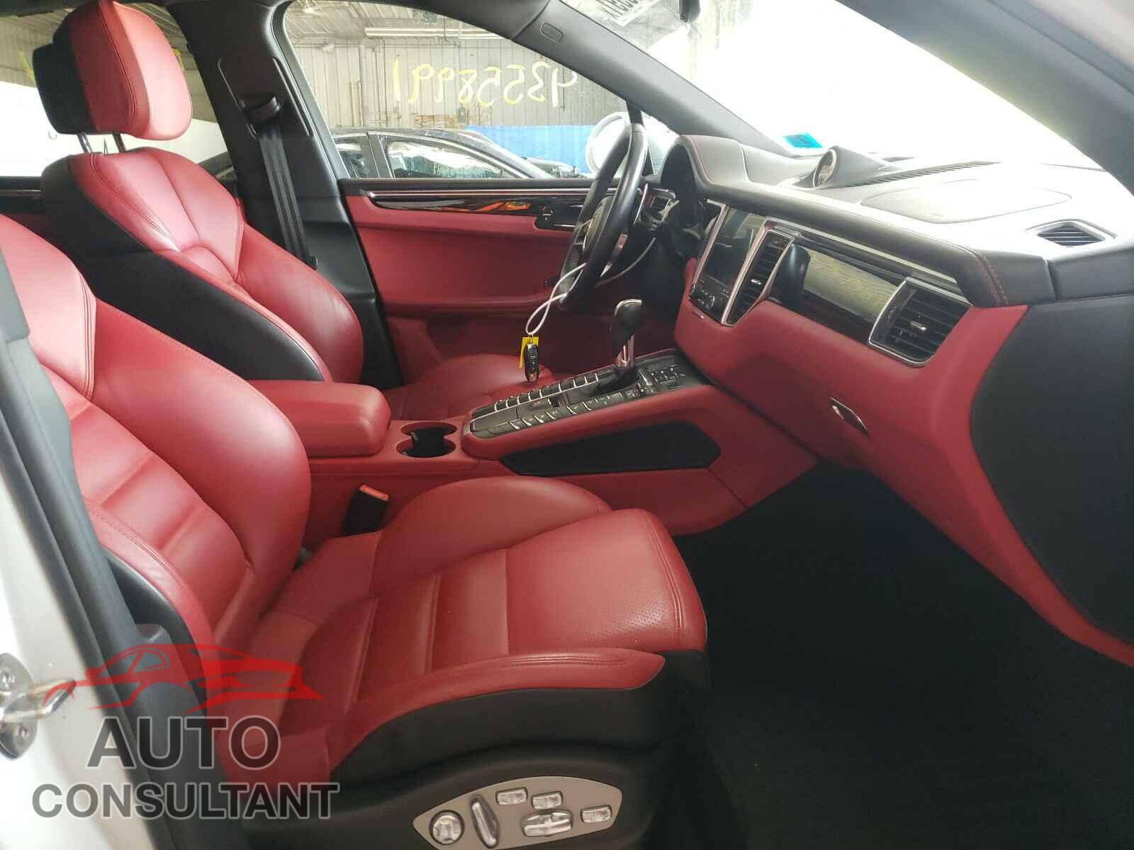 PORSCHE MACAN 2017 - WP1AG2A52HLB52229