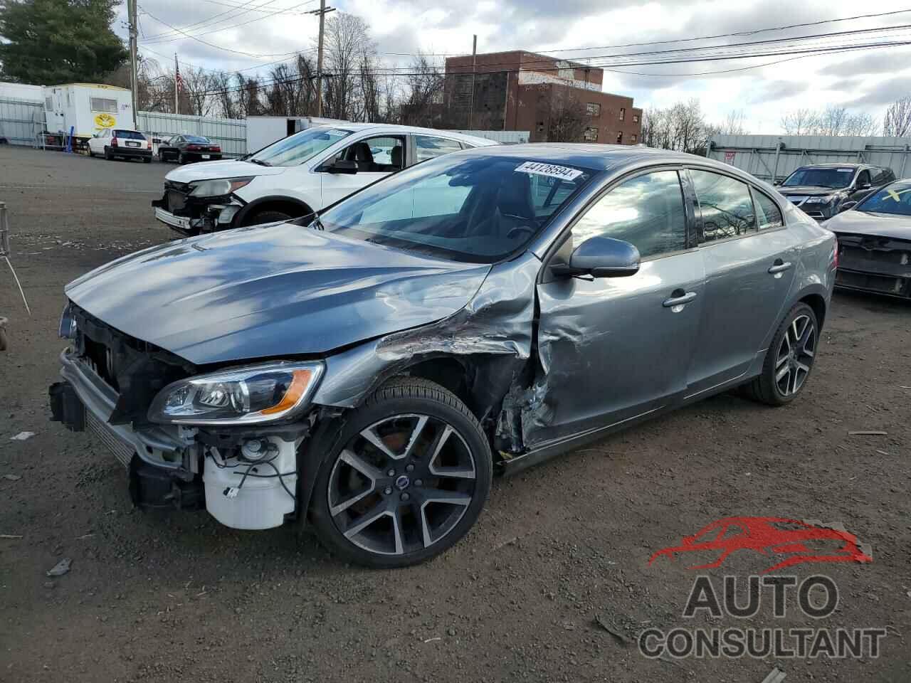 VOLVO S60 2018 - YV126MFL1J2451518