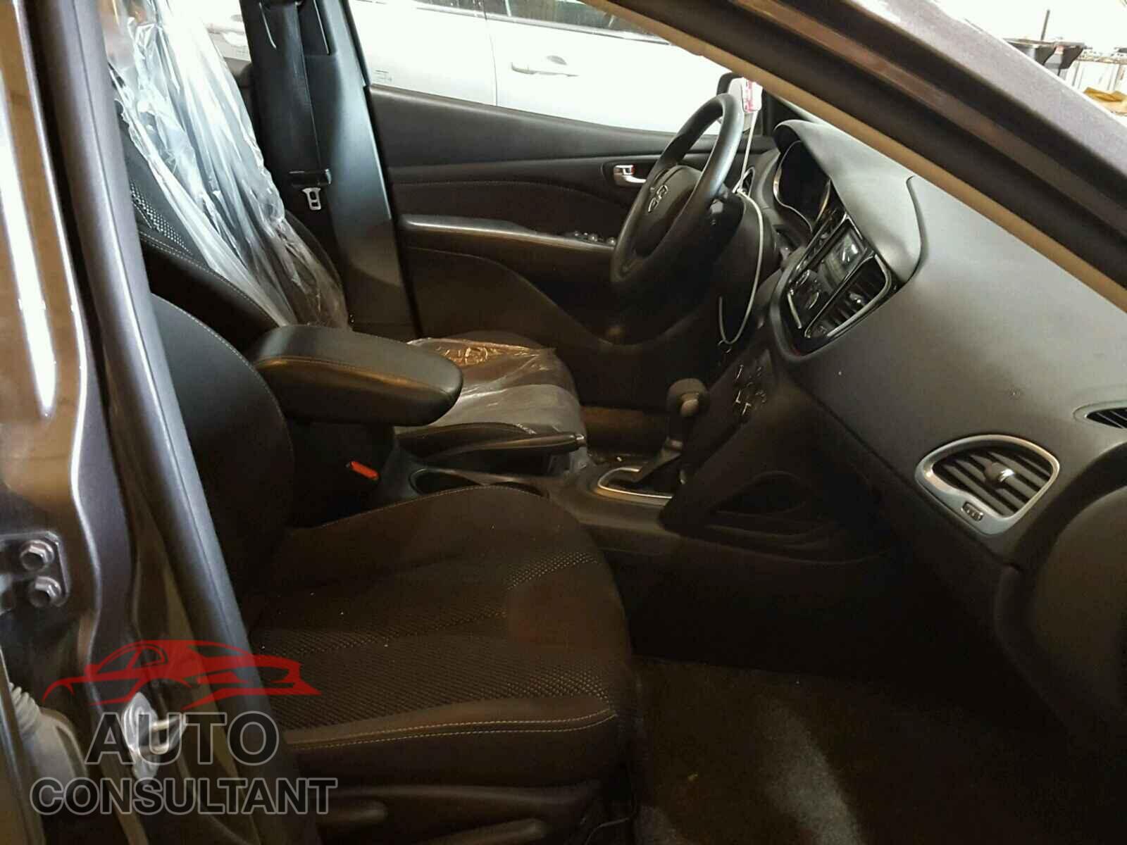 DODGE DART 2015 - 1C3CDFBB1FD352089