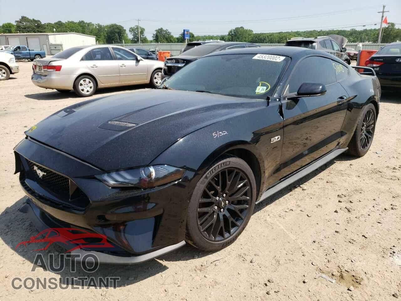 FORD MUSTANG 2018 - 1FA6P8CF8J5120322
