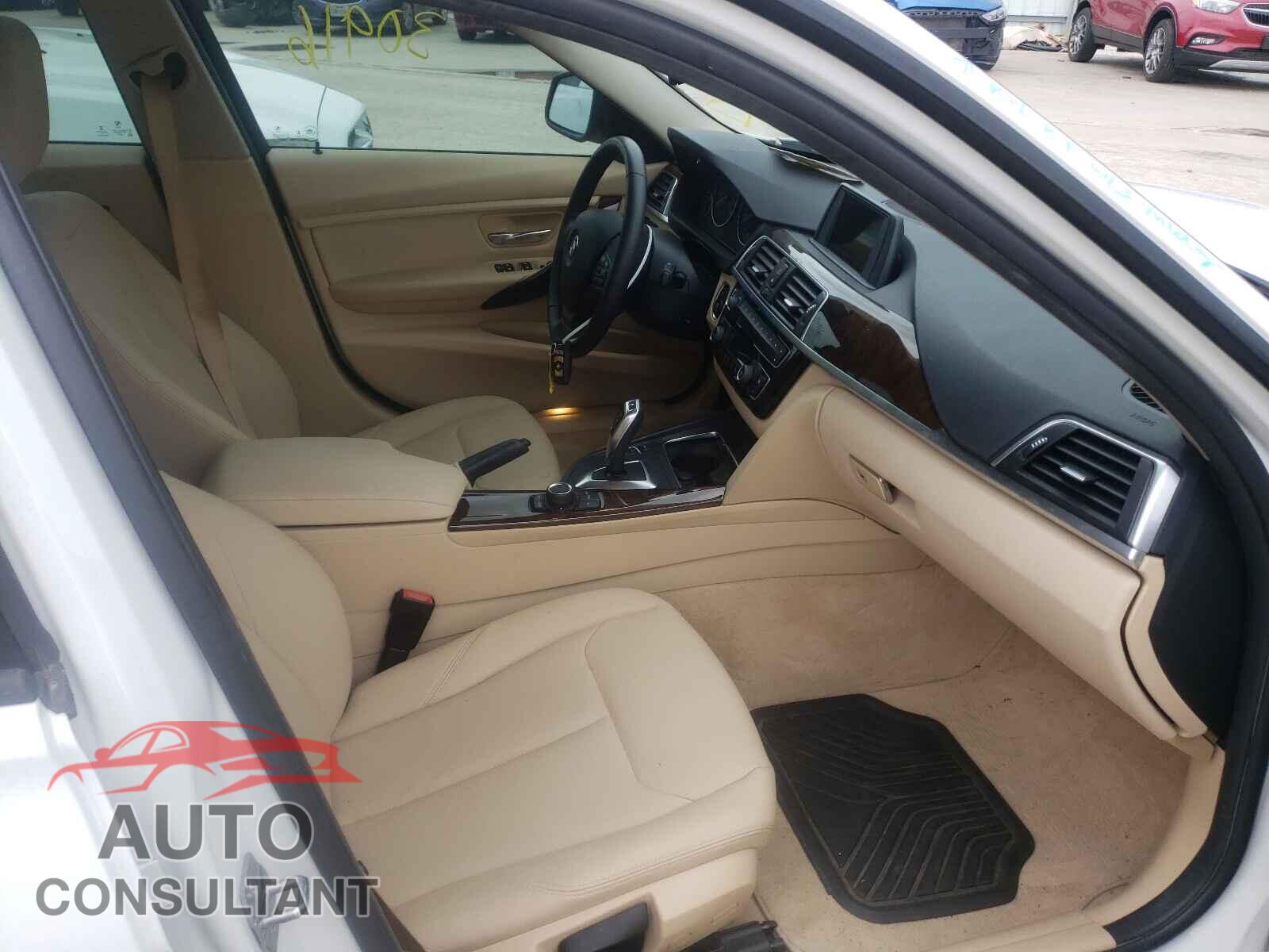BMW 3 SERIES 2016 - WBA8E1G56GNU10940